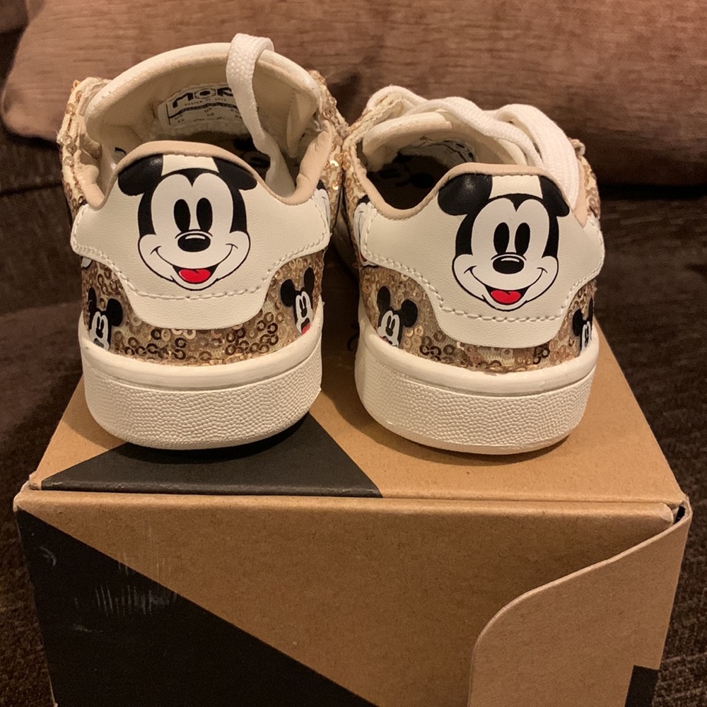 Disney x Master of Arts Kids Mickey Mouse Sneaker!